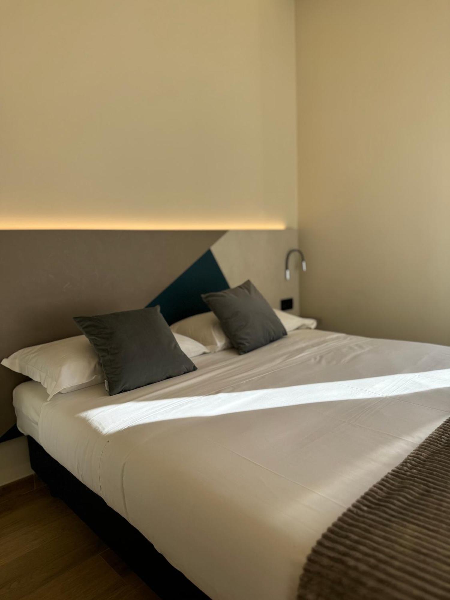 Honeycomb Guesthouse Rome Exterior photo
